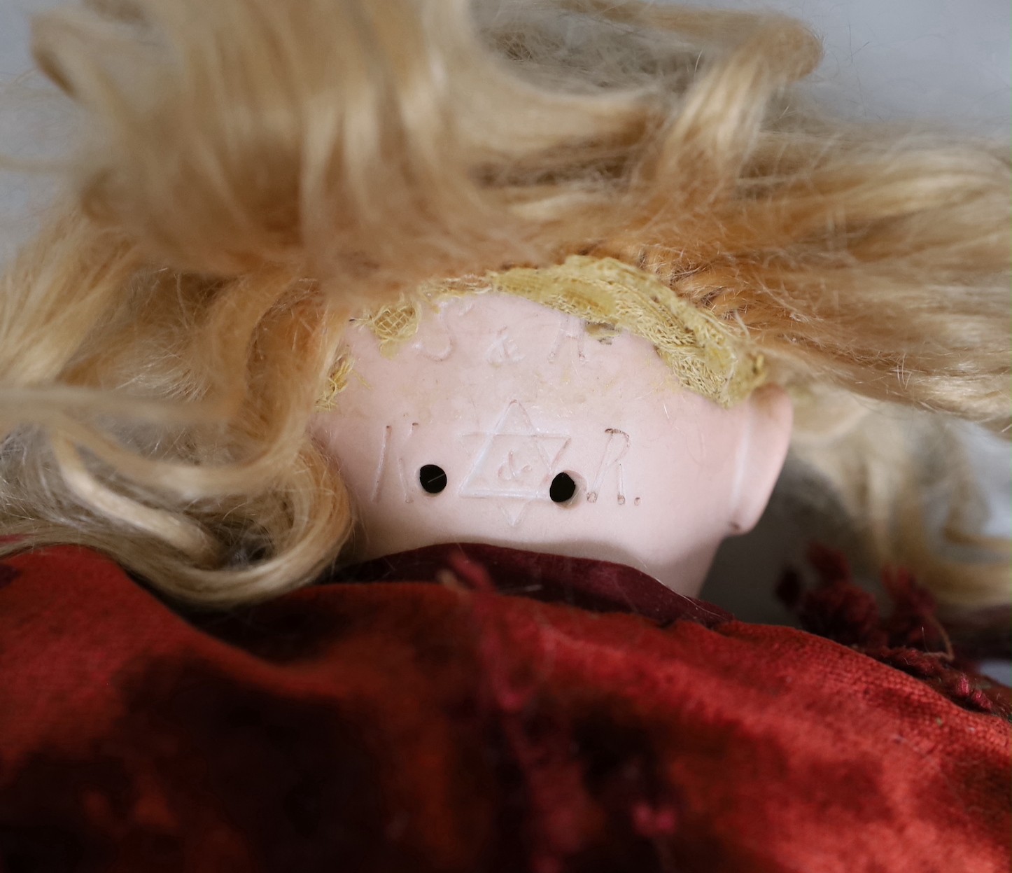 A Simon & Halbig for Kammer & Reinhardt bisque headed doll, 46cm